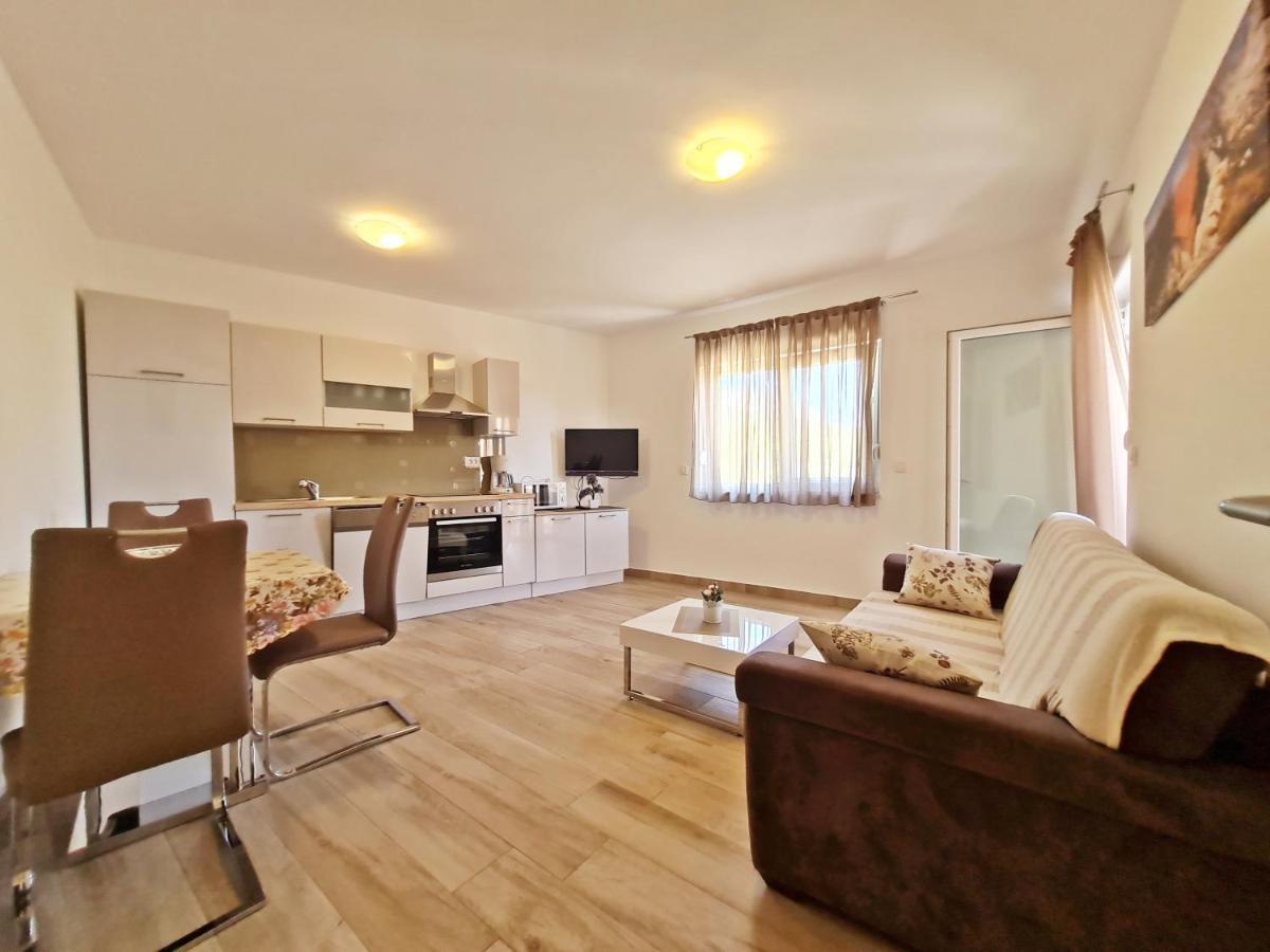 Ab Villa ポドストラナ エクステリア 写真